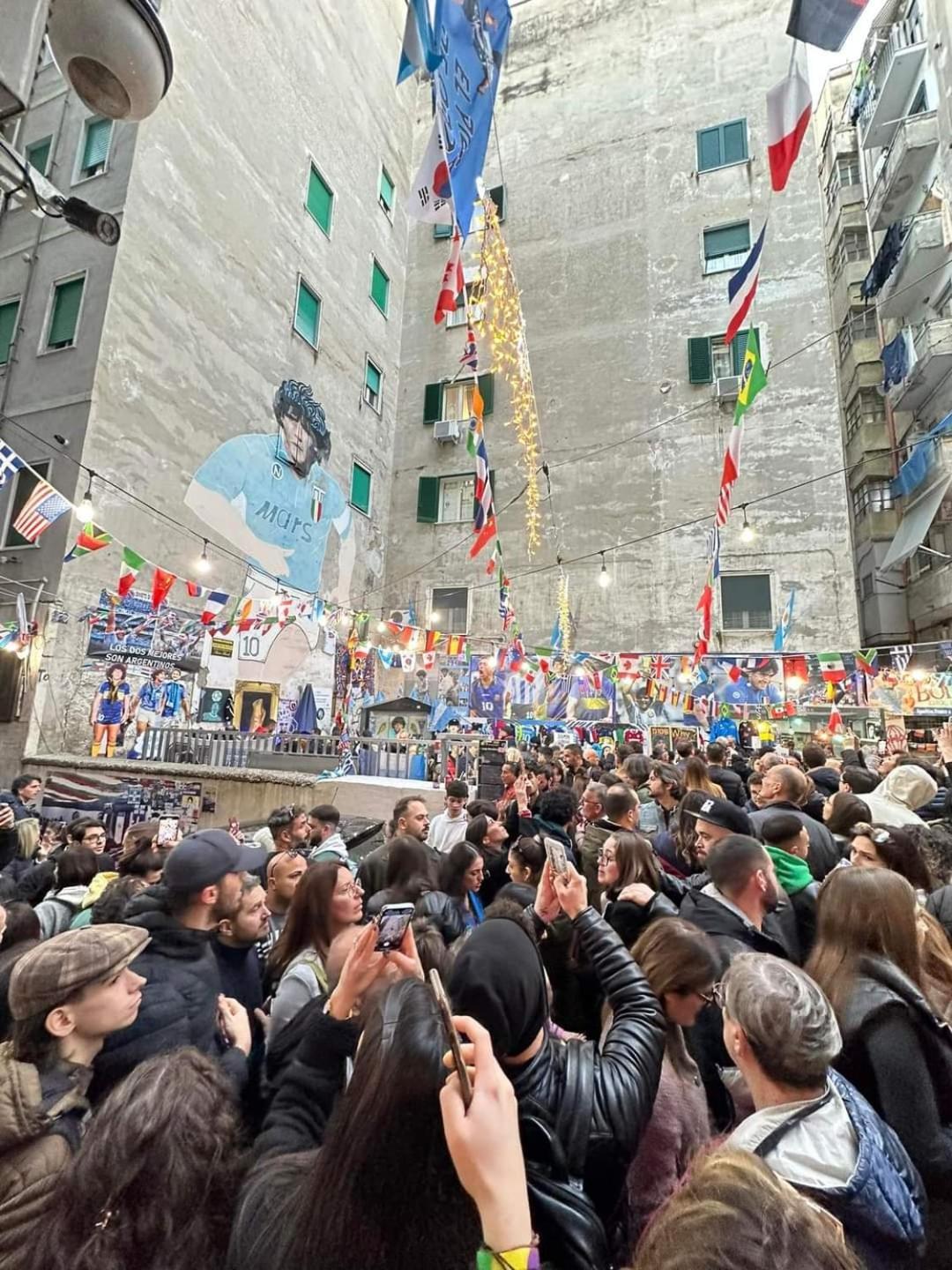 La Mano De Dios Naples